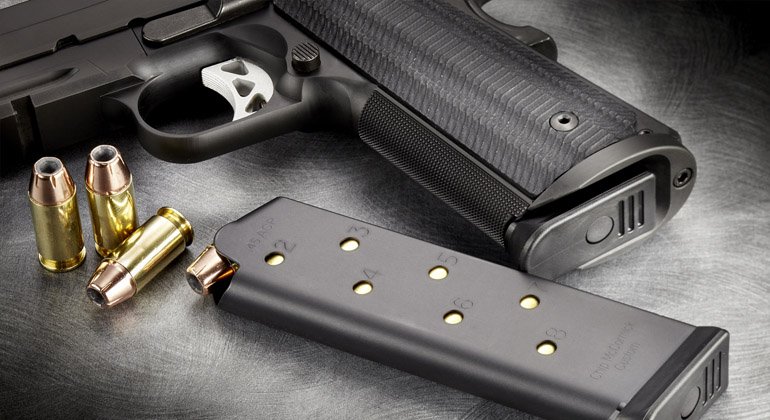 Quem pode ter posse de arma no Brasil? Requisitos explicados