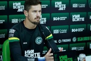 Capitão do Goiás, Tadeu tem contrato alterado com o clube esmeraldino