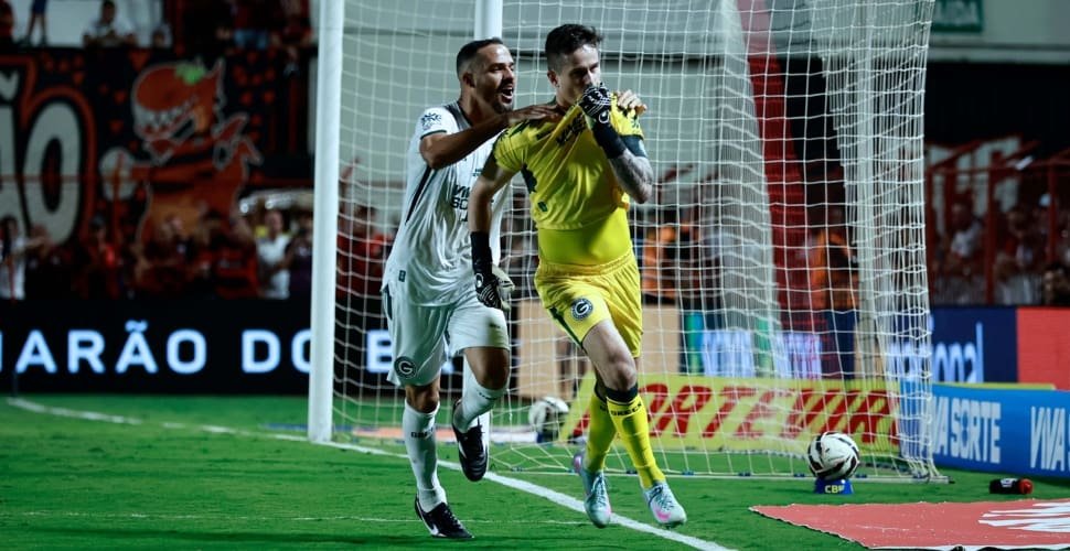 Após vitória do Goiás, Tadeu nega provocação ao Atlético e dispara: “Antes eu tivesse…”