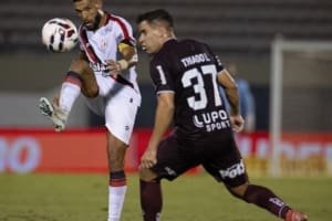 Atlético joga mal e perde para Ferroviária fora de casa