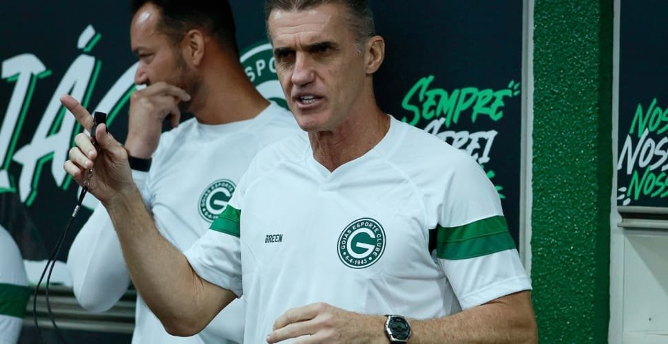 Após primeira derrota do Goiás na Série B, Mancini fala em ajustes e nega ter priorizado Copa Verde