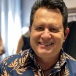 Marrone sofreu lesões na coluna e fez cirurgia na mão após queda em show
