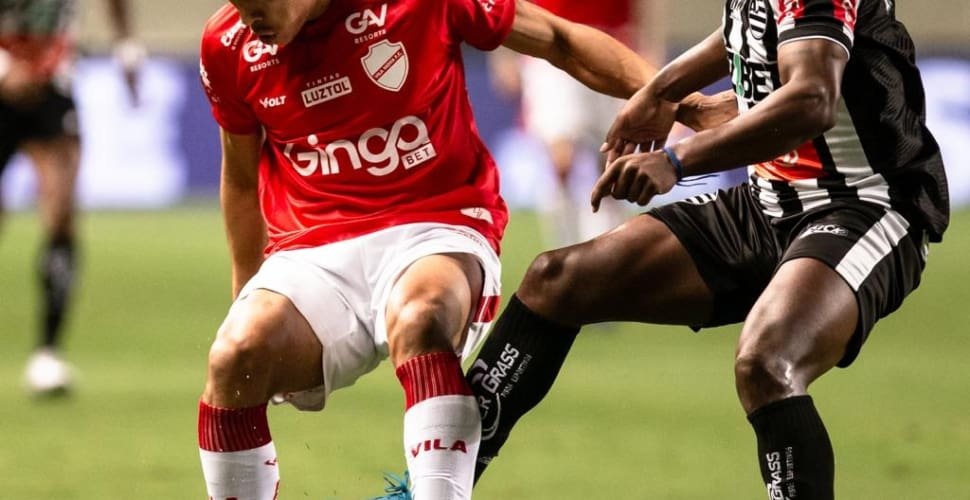 Vila Nova marca nos minutos finais, vence o Athletic e fecha 6ª rodada na liderança da Série B