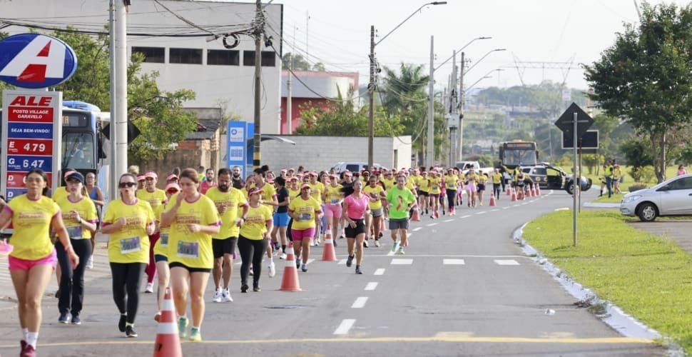 Daniel Vilela homenageia mulheres goianas pelo Dia Internacional em corrida de rua realizada em Aparecida