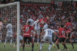 Atlético busca empate no fim diante do Remo e segue invicto em casa na Série B