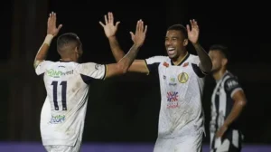 Aparecidense x Fluminense: Escalações, como assistir ao vivo e mais