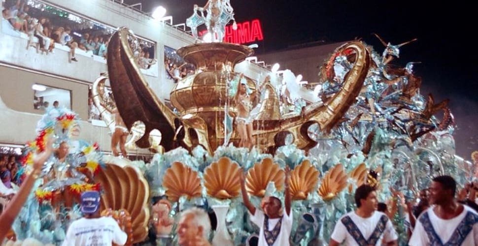 Liga de Carnaval do Rio veta exposição de bets em camisas de camarotes