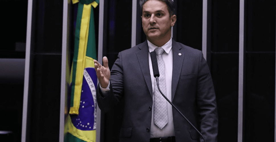 Após Hugo Motta adiar pauta da anistia na Câmara, oposição declara “obstrução total”