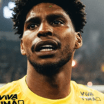 Lesionado, Hugo Souza vira baixa no Corinthians para estreia na Sul-Americana