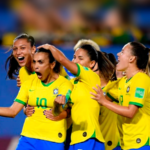 FIFA aposta alto: futebol feminino deve render mais de R$ 5 bilhões em receita futura