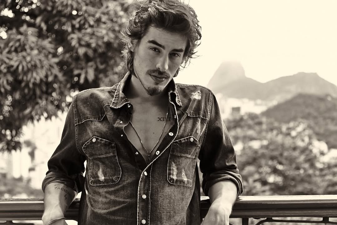 Vinicius Redd e Débora Bloch em cena de Vale Tudo/ reprodução