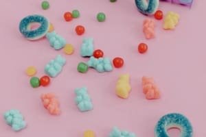 “Gummies” dominam o mercado fitness, mas nutricionista alerta para riscos