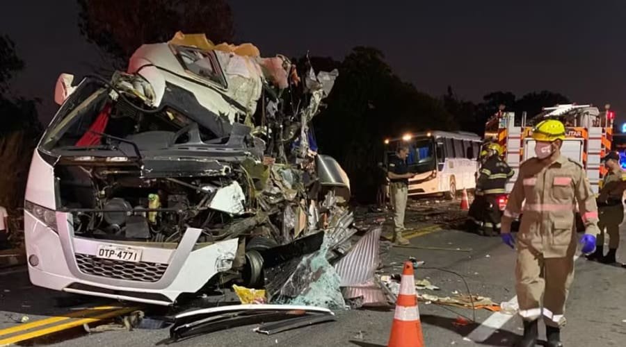 Acidente deixa cinco mortos na BR-153