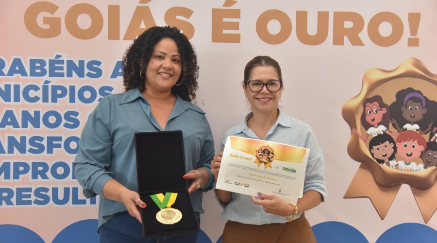 Aparecida recebe Selo Ouro em alfabetização
