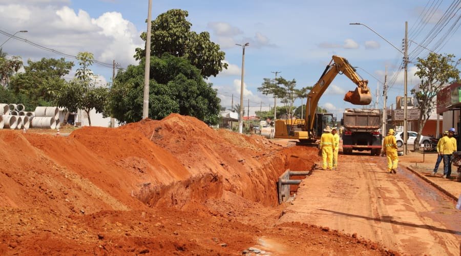 Avenida das Nações tem desvios para construção de trincheira e novo Eixo Viário