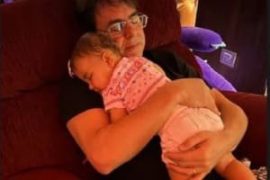 Vovô coruja: Bruna Biancardi faz homenagem ao pai com foto rara incluindo Mavie