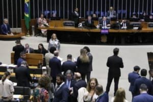 Câmara aprova projeto que cria o Sistema Nacional de Educação