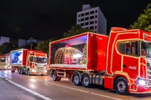 Caravana de Natal da Coca-Cola percorre Aparecida nesta segunda (1º)