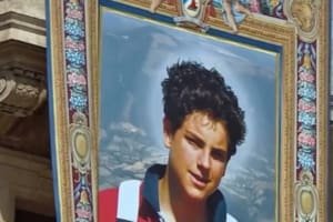 Carlo Acutis é canonizado no Vaticano como 1º santo millennial