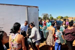 Com a chegada do frio, Prefeitura inicia entrega de cobertores da campanha Aquecendo Vidas em Aparecida