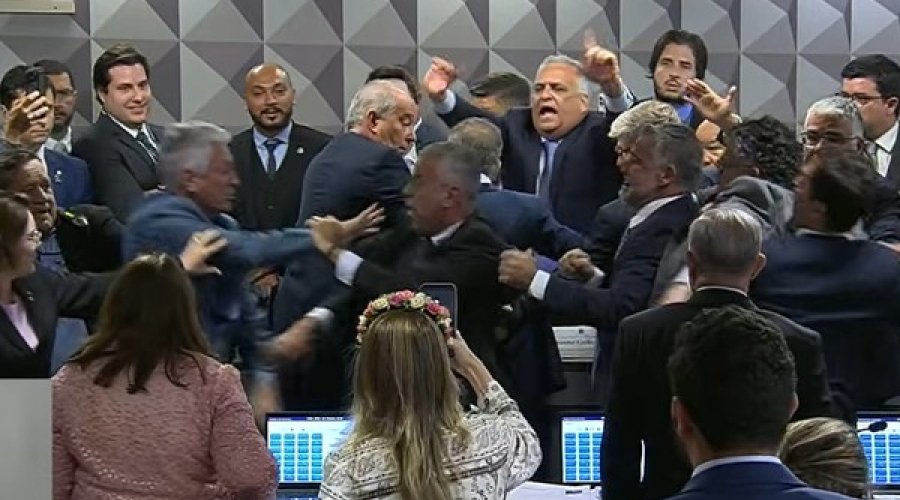 CPI do INSS aprova quebra de sigilo bancário de filho de Lula