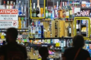 Distribuidoras de bebidas têm horário de funcionamento limitado pela prefeitura de Goiânia