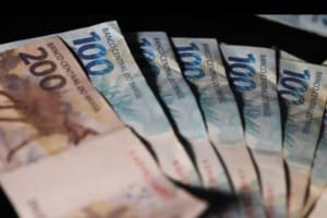 Dívidas na Serasa podem ser negociadas em agências dos Correios