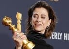 Você sabe do que é feito o troféu de Fernanda Torres do Globo de Ouro?