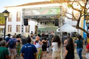 Fica 2025 prorroga inscrições para apresentações artísticas