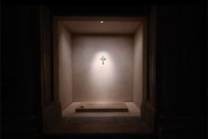 Fiéis homenageiam Papa Francisco no 1º dia de visitação ao túmulo, em Roma