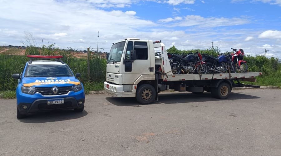Força-tarefa apreende mais de 20 veículos irregulares durante evento em Aparecida