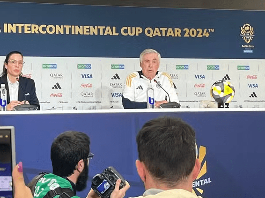Carlo Ancelotti em entrevista coletiva no Catar (S&eacute;rgio Santana)