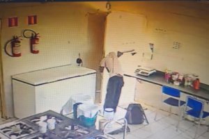 GCM frustra furto em escola municipal e leva suspeito à delegacia