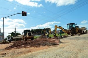 Gestão de Vilela trabalha para recuperar asfalto em ruas e avenidas de Aparecida