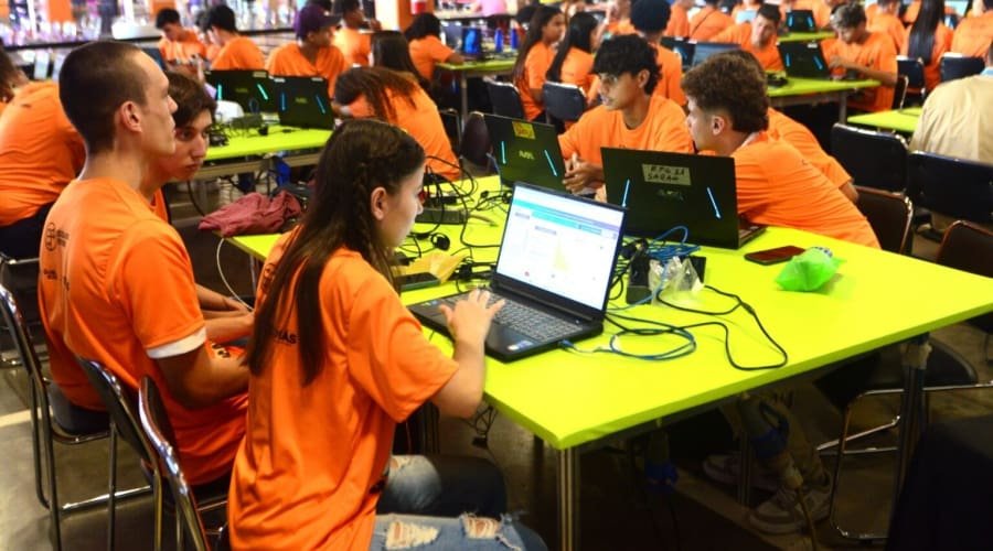 Goiás lança segunda edição da Olimpíada de Inteligência Artificial Aplicada