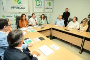 Gracinha atende pedido do prefeito Vilela e anuncia Restaurante do Bem em Aparecida