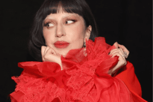 Lady Gaga, Adele, Cher e outros artistas que estão a um Tony do EGOT