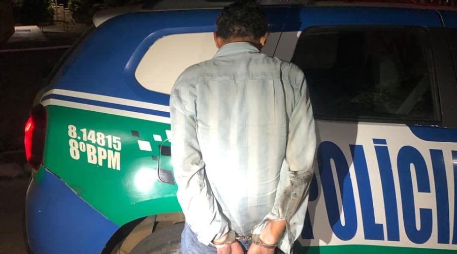 Homem é preso após ameaçar incendiar companheira com tíner em Aparecida