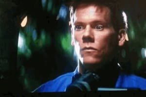 Kevin Bacon revela que cadáver quase apareceu em filme de terror que atuou