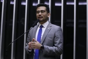 Projeto aumenta pena e torna hediondos crimes de compra e venda de votos