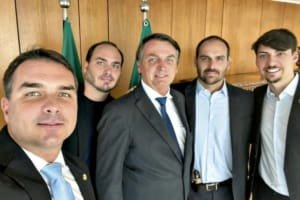 Bolsonaro indica Michelle e Eduardo como possibilidades para eleição de 2026