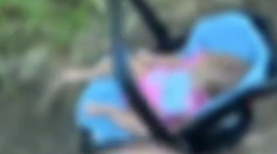 Mãe é presa após deixar bebê em calçada, diz polícia