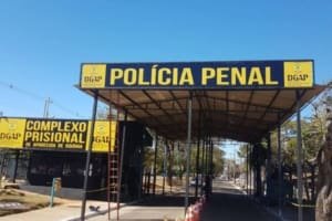 Médico e enfermeiro são proibidos de entrar em presídio após suspeita de relações s3xuais com detenta