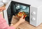 Proibidões do micro-ondas: 7 alimentos que você não deve aquecer nele