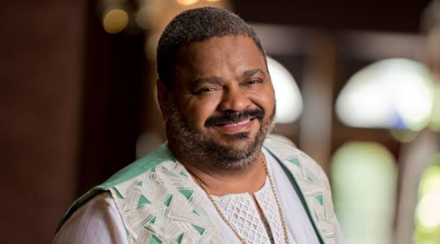 Morre Arlindo Cruz aos 66 anos