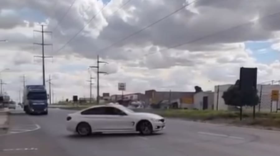 Motorista de carro de luxo é identificado após manobras perigosas