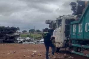 Operação Aparecida Limpa apreende caminhão por descarte irregular de entulho