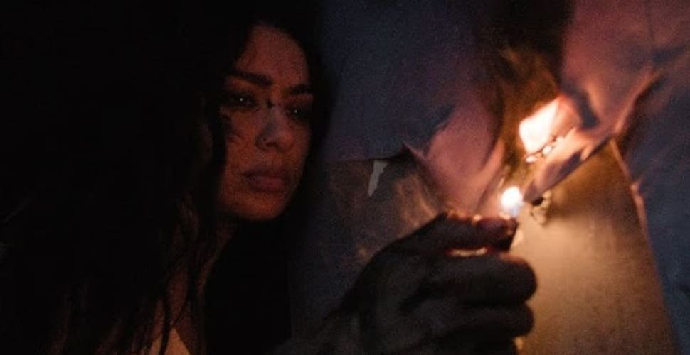Charli XCX fura a bolha mais uma vez com o sucesso repentino de “Party 4 U”