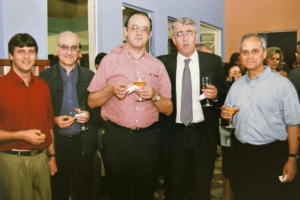 Internautas resgatam foto do papa Leão XVI bebendo cerveja no Brasil em 2004. Veja!
