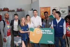 Parceria entre Prefeitura e Governo de Goiás leva cidadania e acolhimento a pessoas em situação de rua